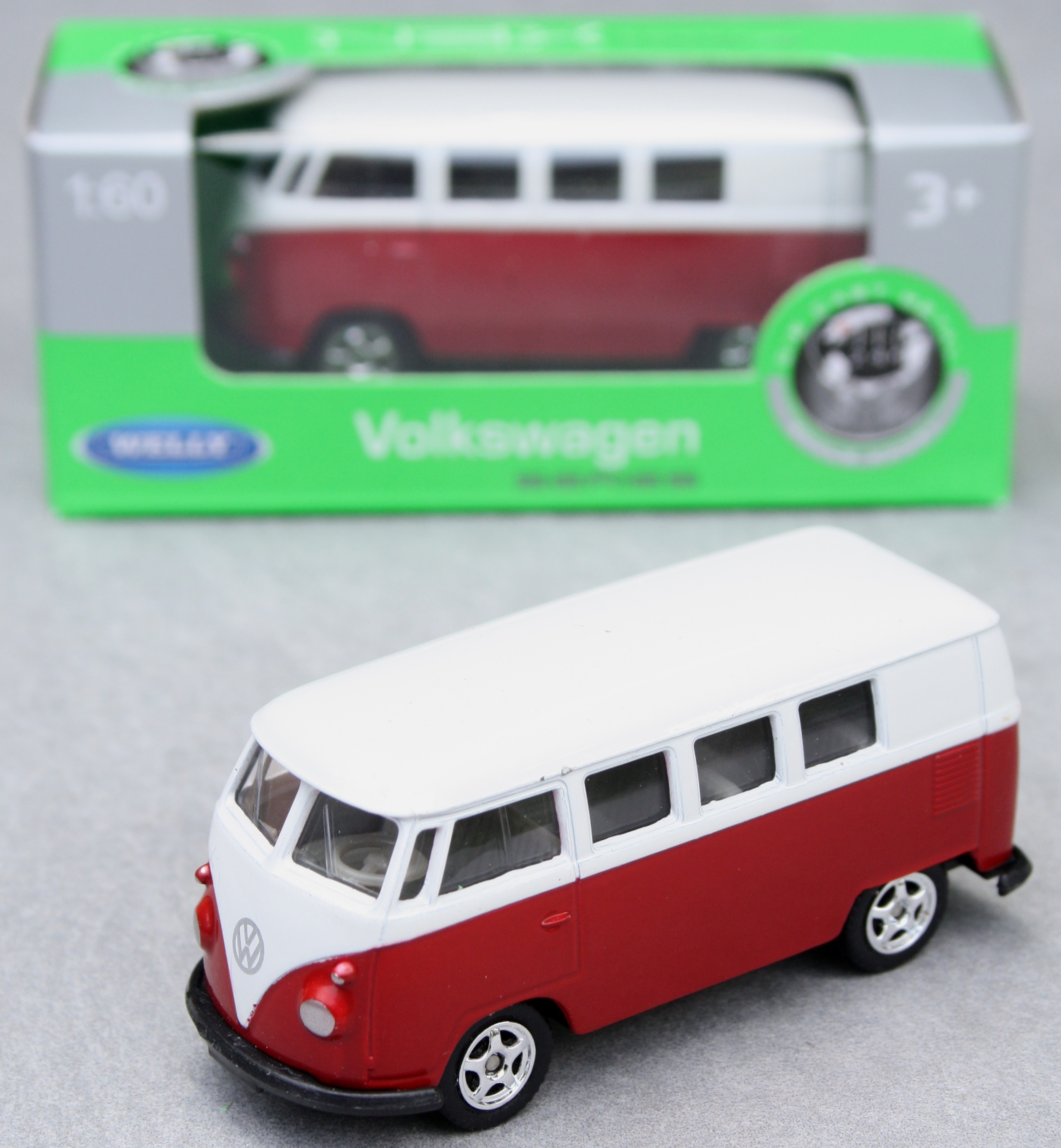 Welly Volkswagen T1 Bus - Nex Models 1:57